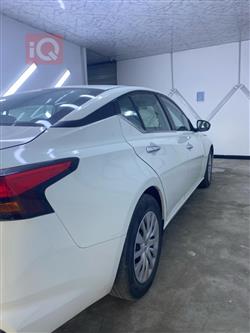 نيسان ألتيما